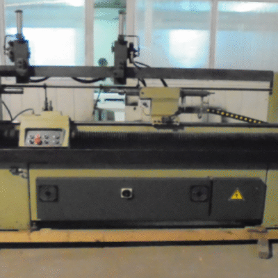 Strung hidraulic semiautomat cu CN CENTAURO, model T5 1500E