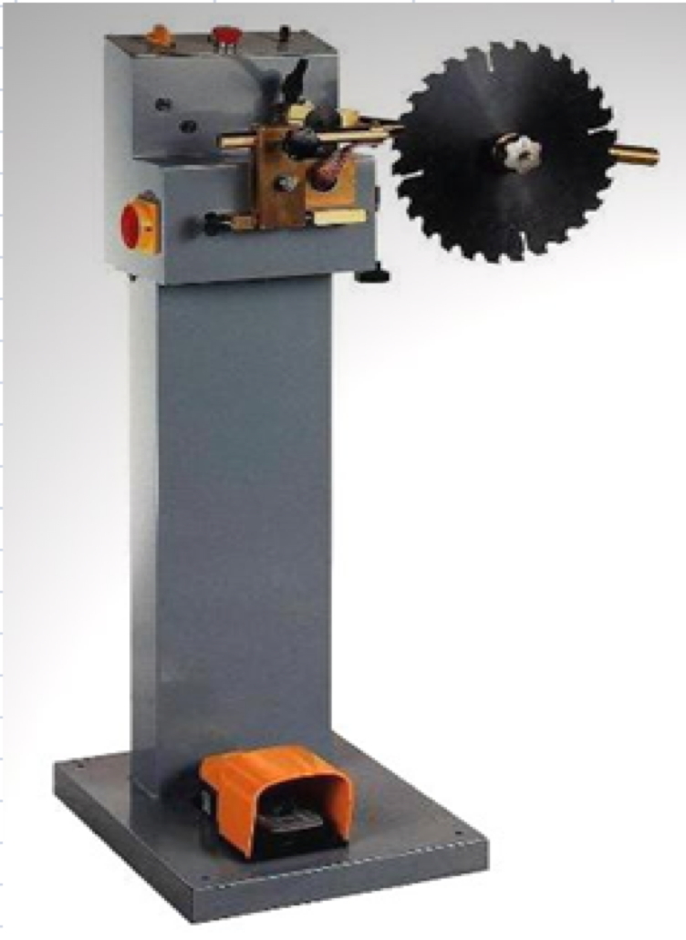Masini pentru sudat dinti la panze circulare - modelul BC (A97VF) - Image 2