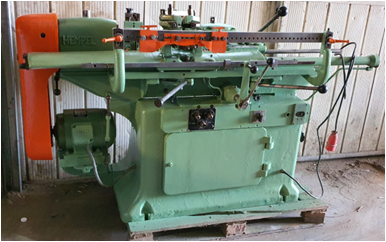 Strung hidraulic semiautomat pentru lemn HEMPEL