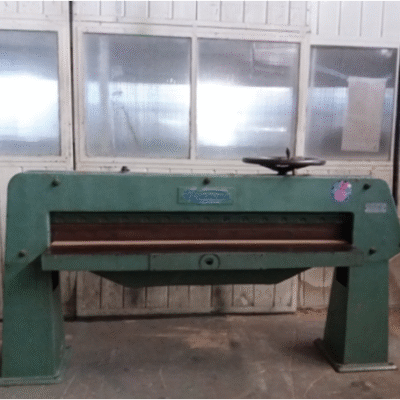 Ghilotina pentru furnire CASTELLANI & FIGLII, model HYMENIA