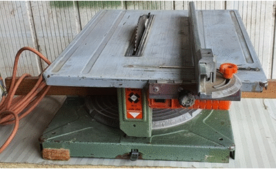 Ferastrau circular de retezat de masa DE WALT, model DW251