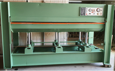 Presa la cald pentru furnire ORMA SCF/5